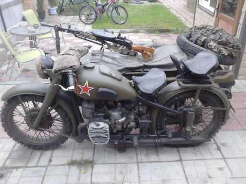 Na Berlín - na sovietskej kópií BMW :)